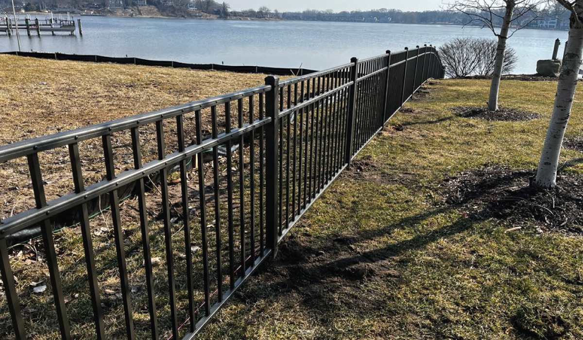 aluminum fence install