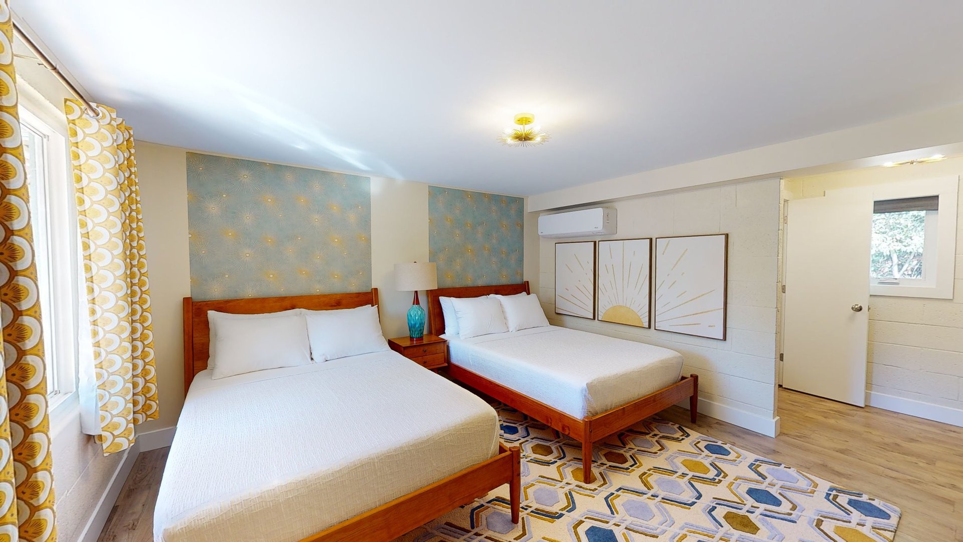 Travelers Motel Onekama MI 2 Double Beds perspective3d3